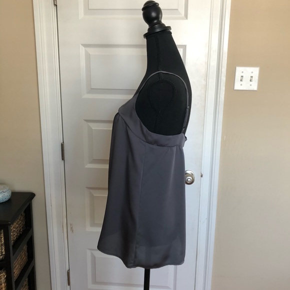 Gray sleeveless blouse - Picture 2 of 5